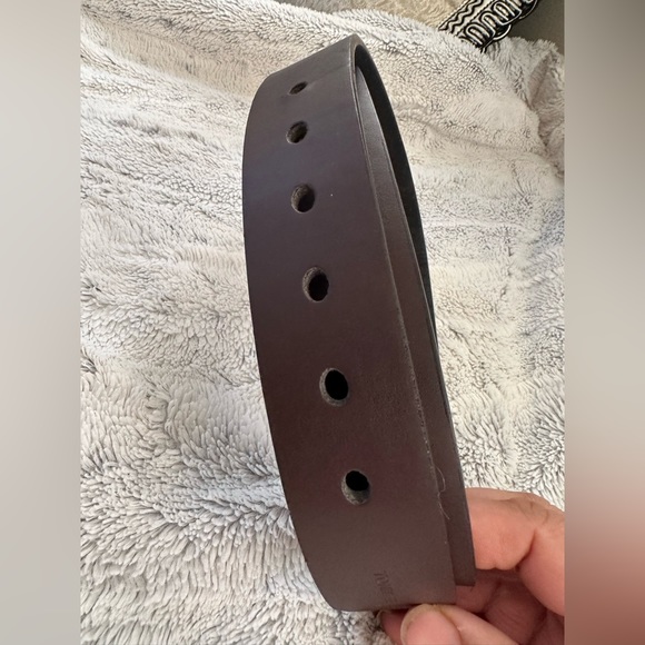 TOMMY HILFIGER men’s brown leather belt - Picture 4 of 9